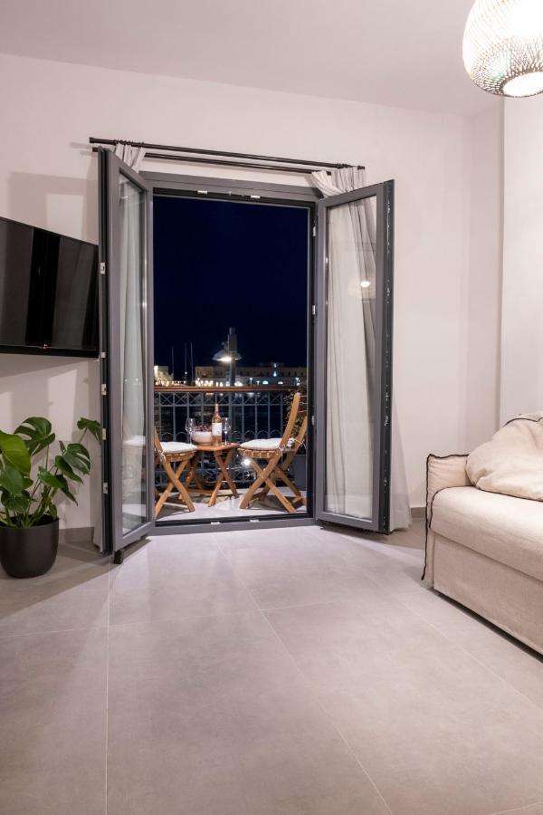 Venus Luxury Apartment Ermoupoli Esterno foto