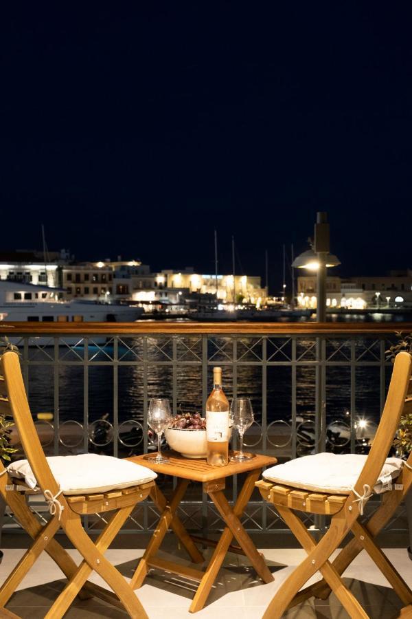 Venus Luxury Apartment Ermoupoli Esterno foto