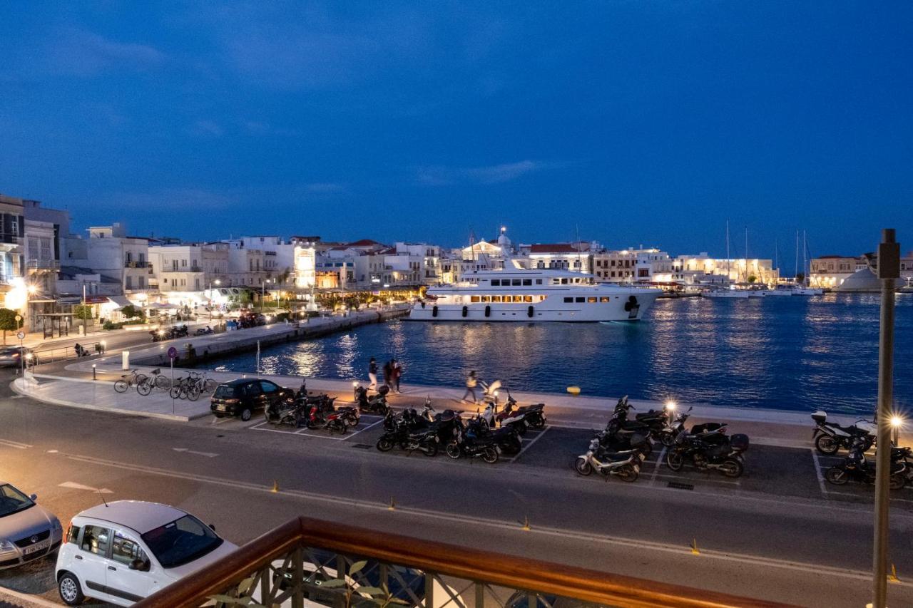 Venus Luxury Apartment Ermoupoli Esterno foto