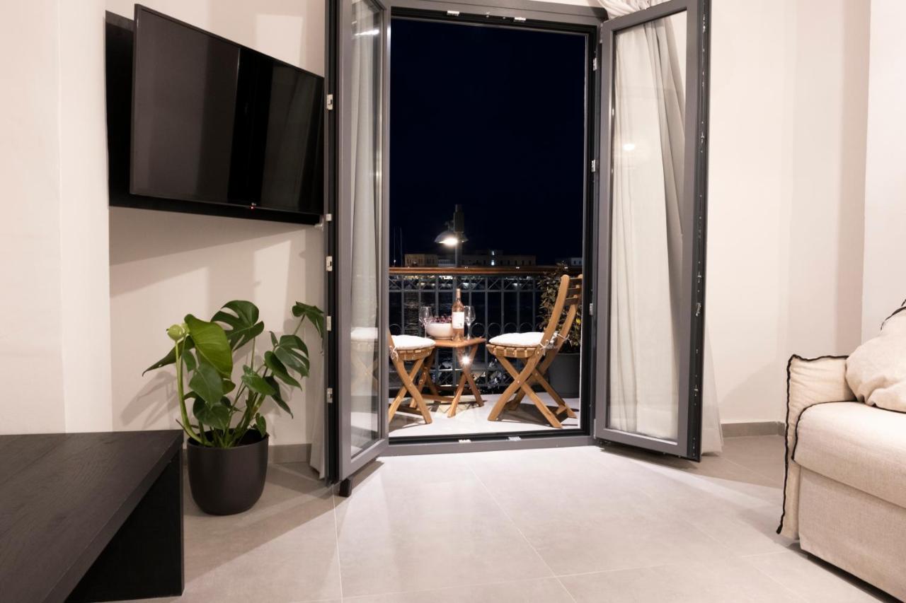 Venus Luxury Apartment Ermoupoli Esterno foto