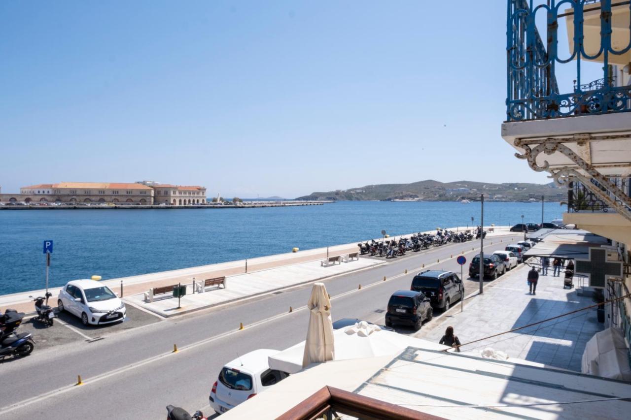 Venus Luxury Apartment Ermoupoli Esterno foto