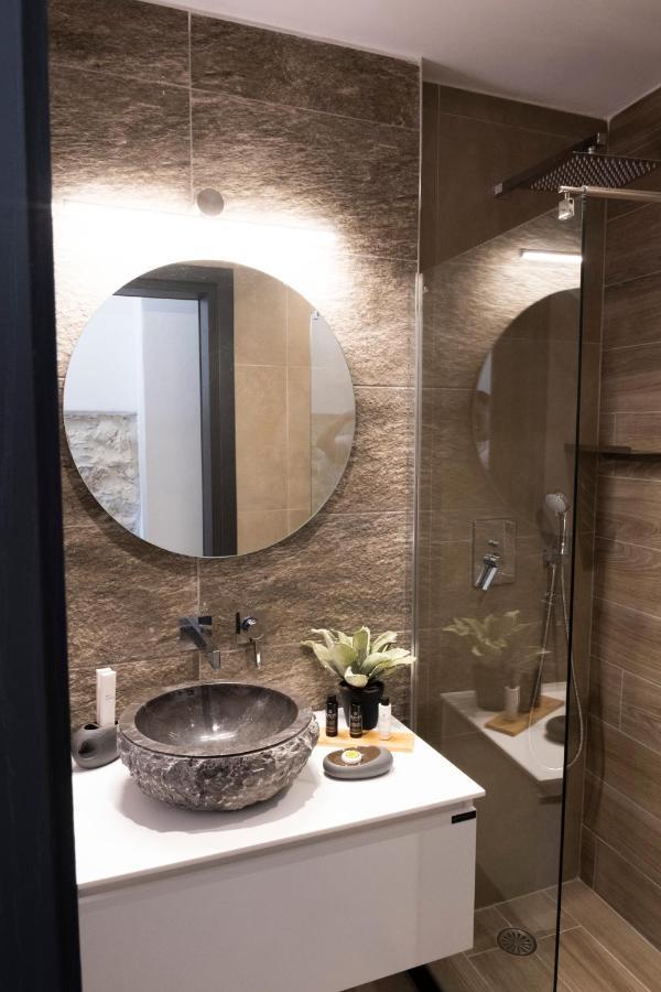 Venus Luxury Apartment Ermoupoli Esterno foto