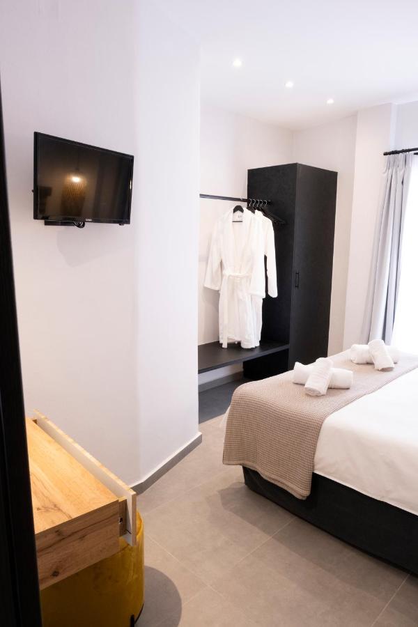 Venus Luxury Apartment Ermoupoli Esterno foto