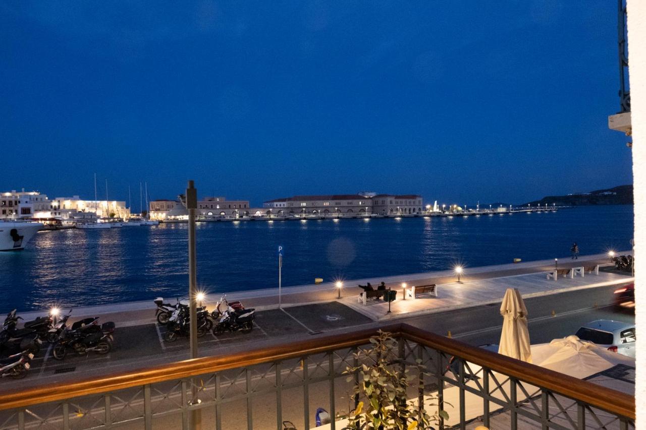 Venus Luxury Apartment Ermoupoli Esterno foto
