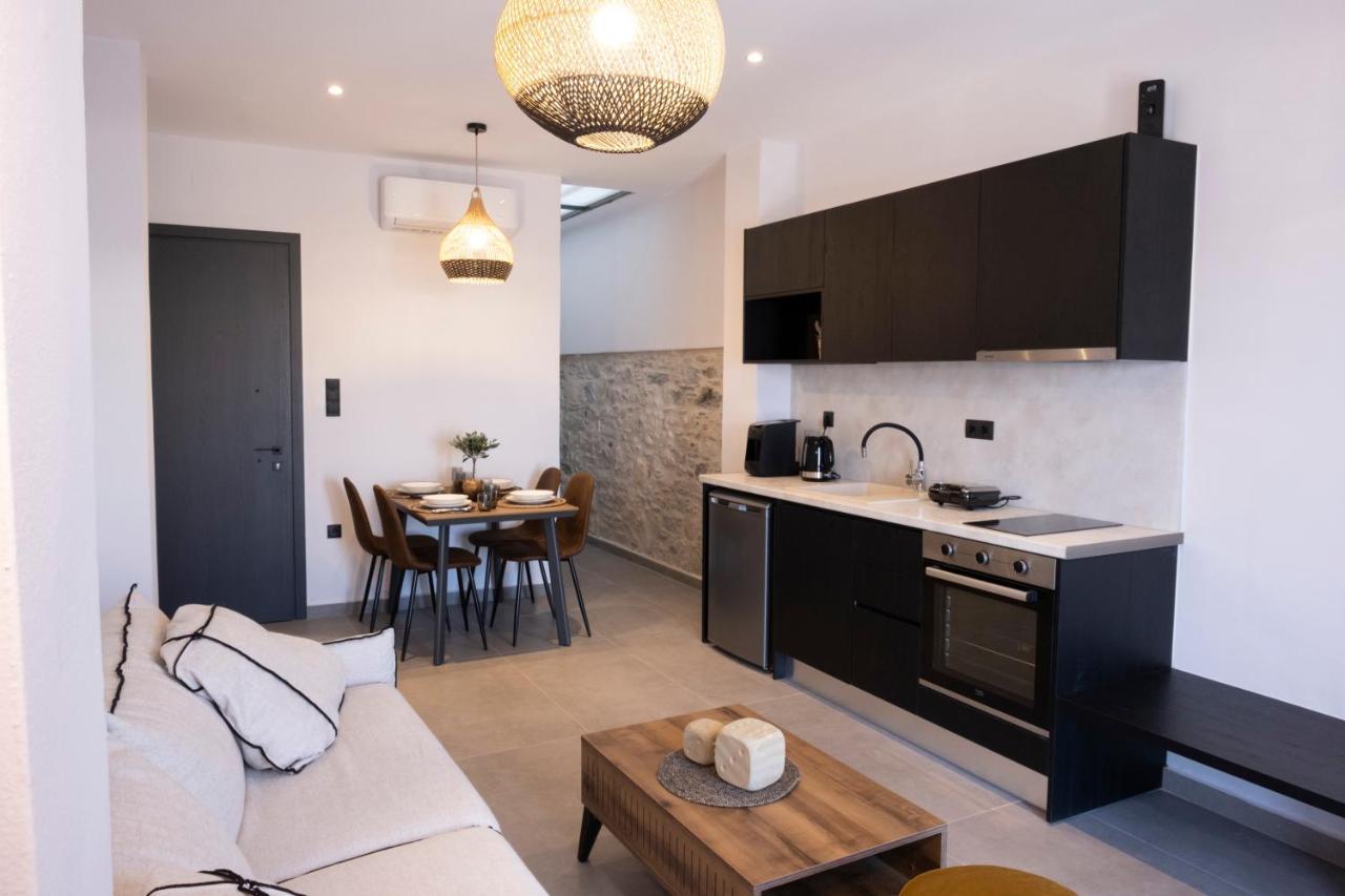 Venus Luxury Apartment Ermoupoli Esterno foto