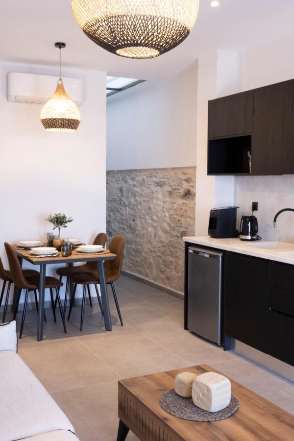 Venus Luxury Apartment Ermoupoli Esterno foto