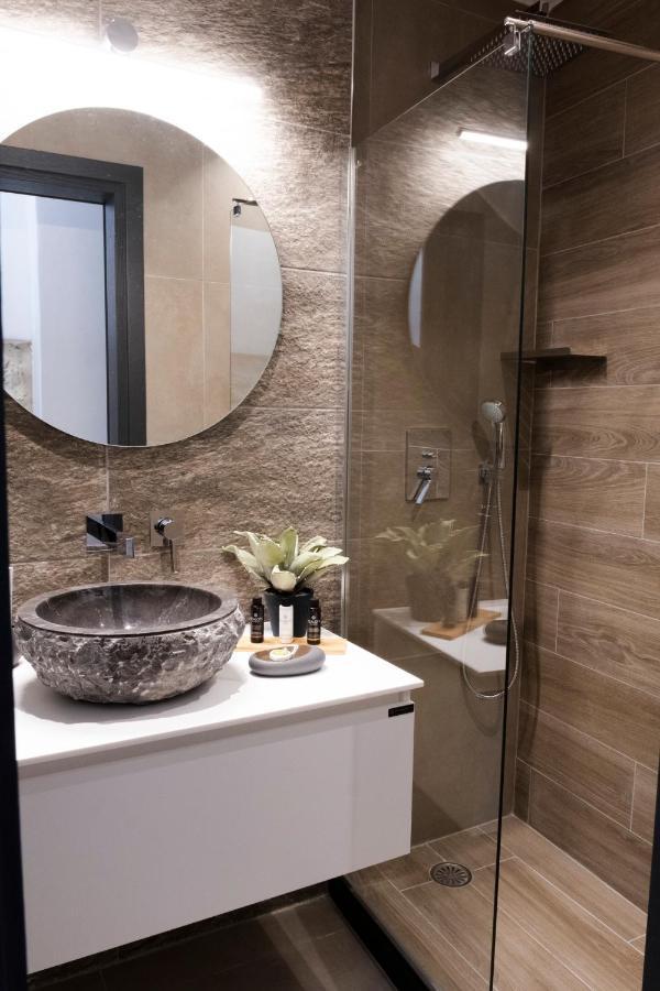 Venus Luxury Apartment Ermoupoli Esterno foto