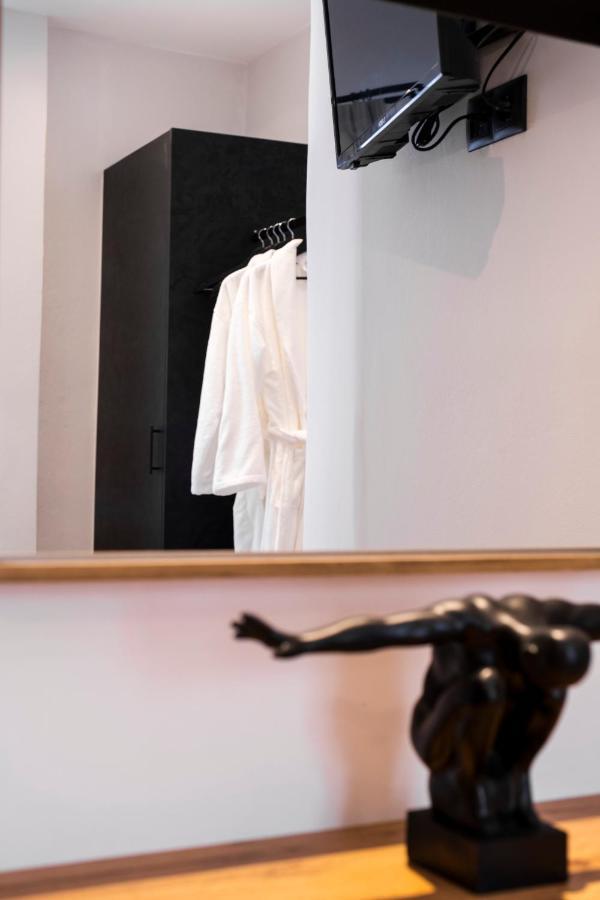 Venus Luxury Apartment Ermoupoli Esterno foto