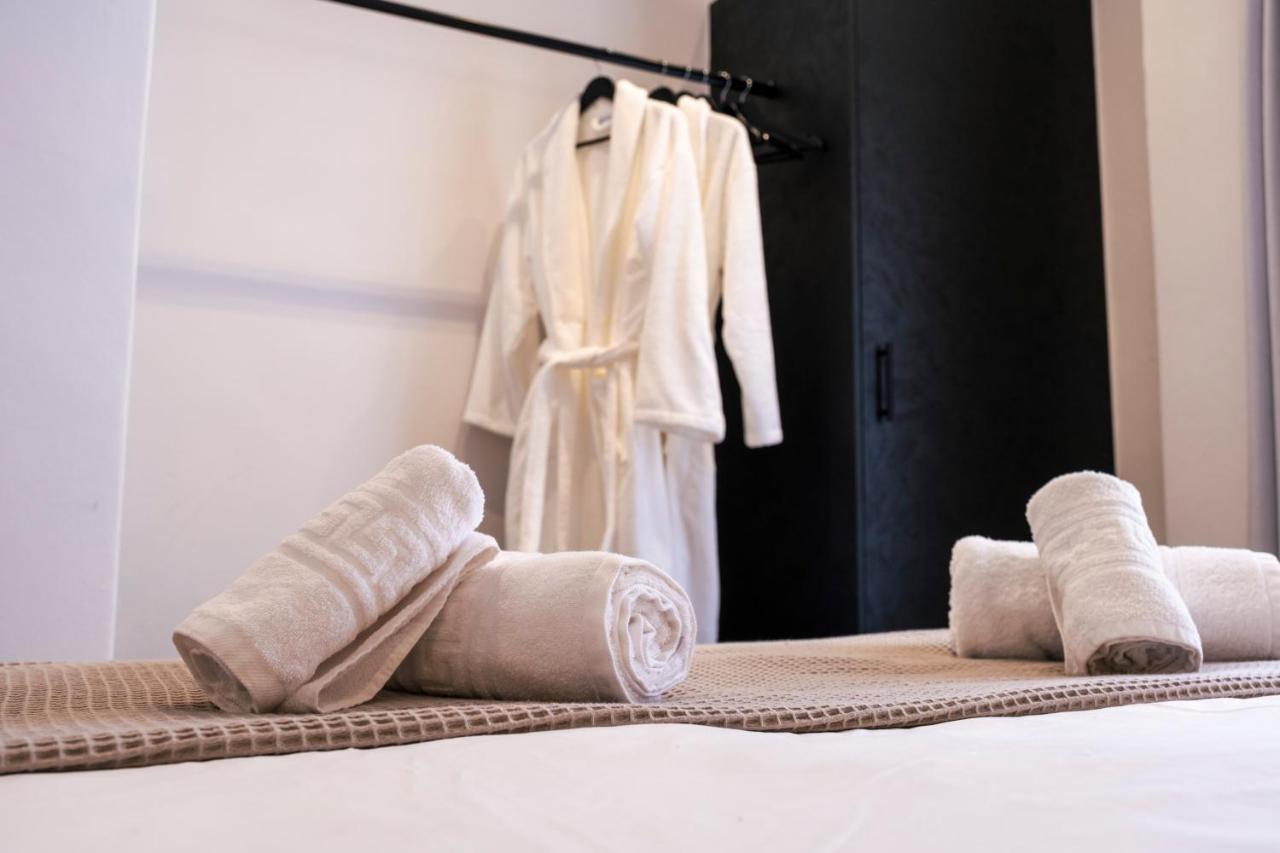 Venus Luxury Apartment Ermoupoli Esterno foto