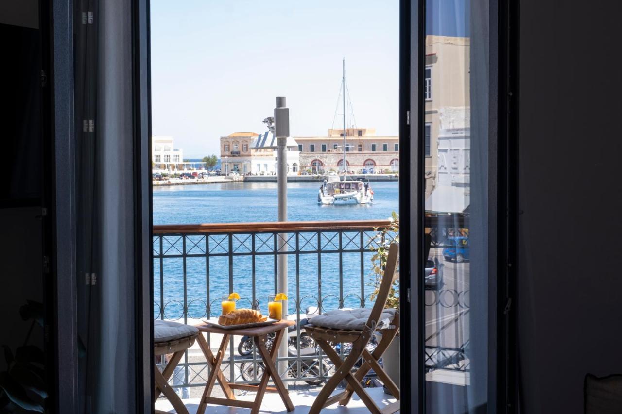 Venus Luxury Apartment Ermoupoli Esterno foto