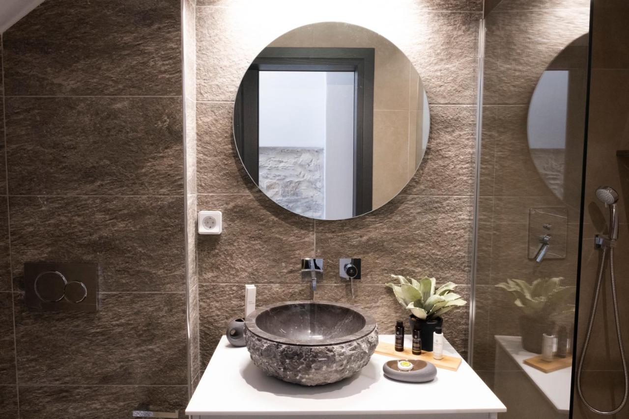 Venus Luxury Apartment Ermoupoli Esterno foto